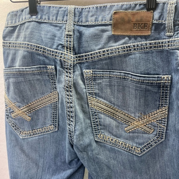 BKE Buckle Tyler Straight Leg Jeans Mens 32R Stretch Denim Blue Wide Stitch 1941 - Picture 9 of 10